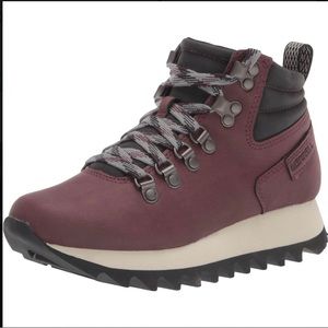 Merrell Women alpine hike hiker burgundy boots size 8